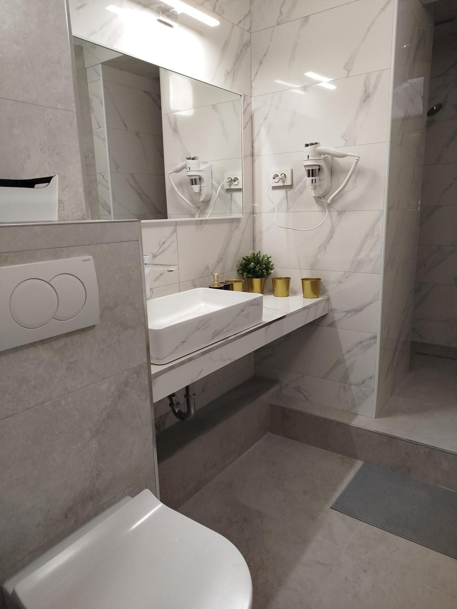 Apartman Iva ノヴァリャ エクステリア 写真