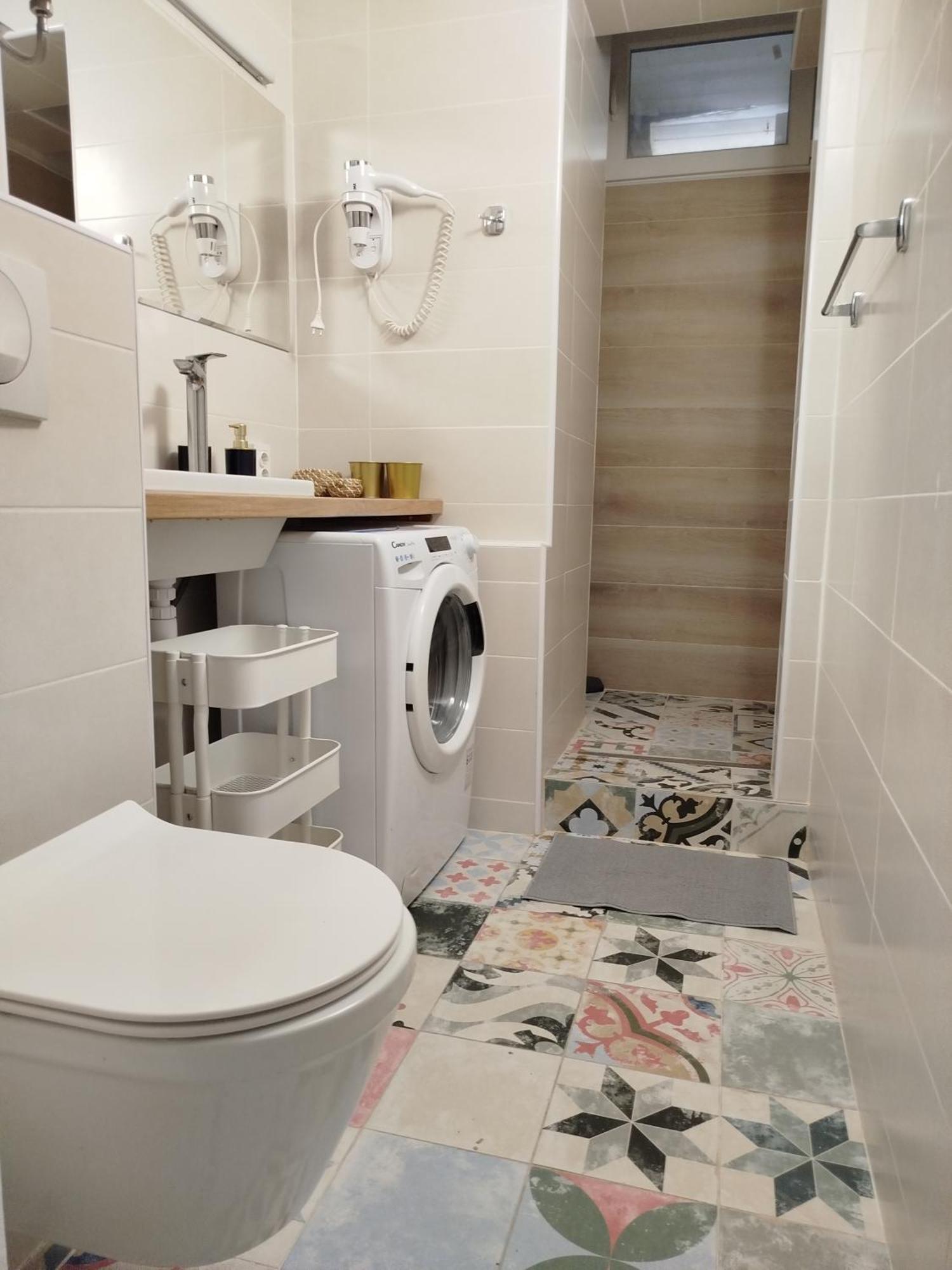 Apartman Iva ノヴァリャ エクステリア 写真