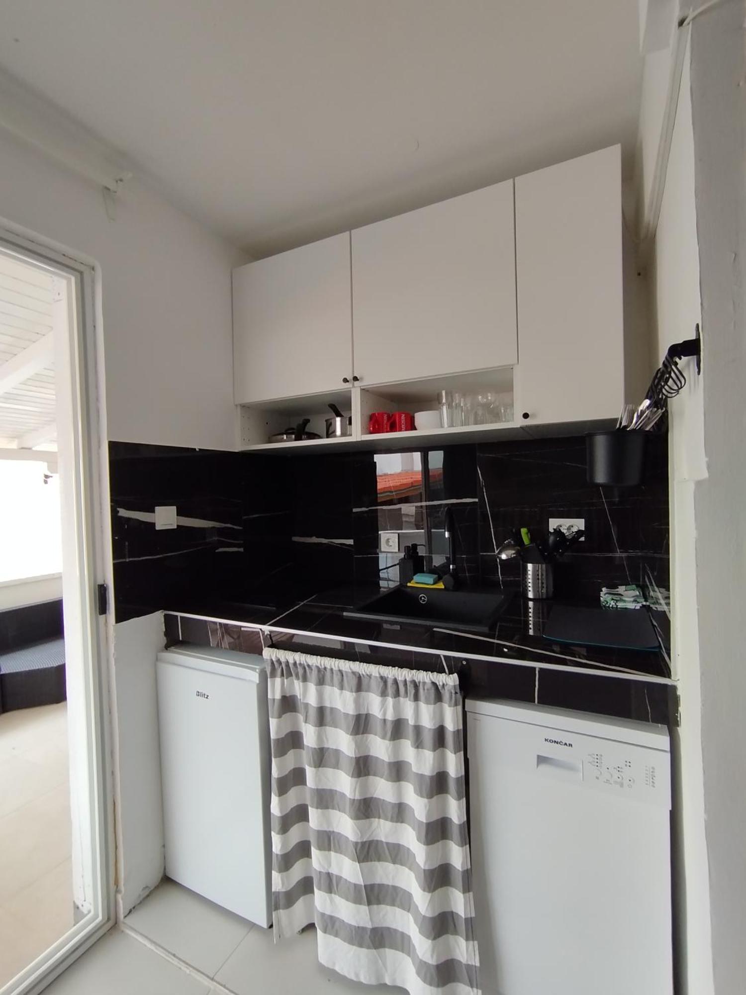 Apartman Iva ノヴァリャ エクステリア 写真