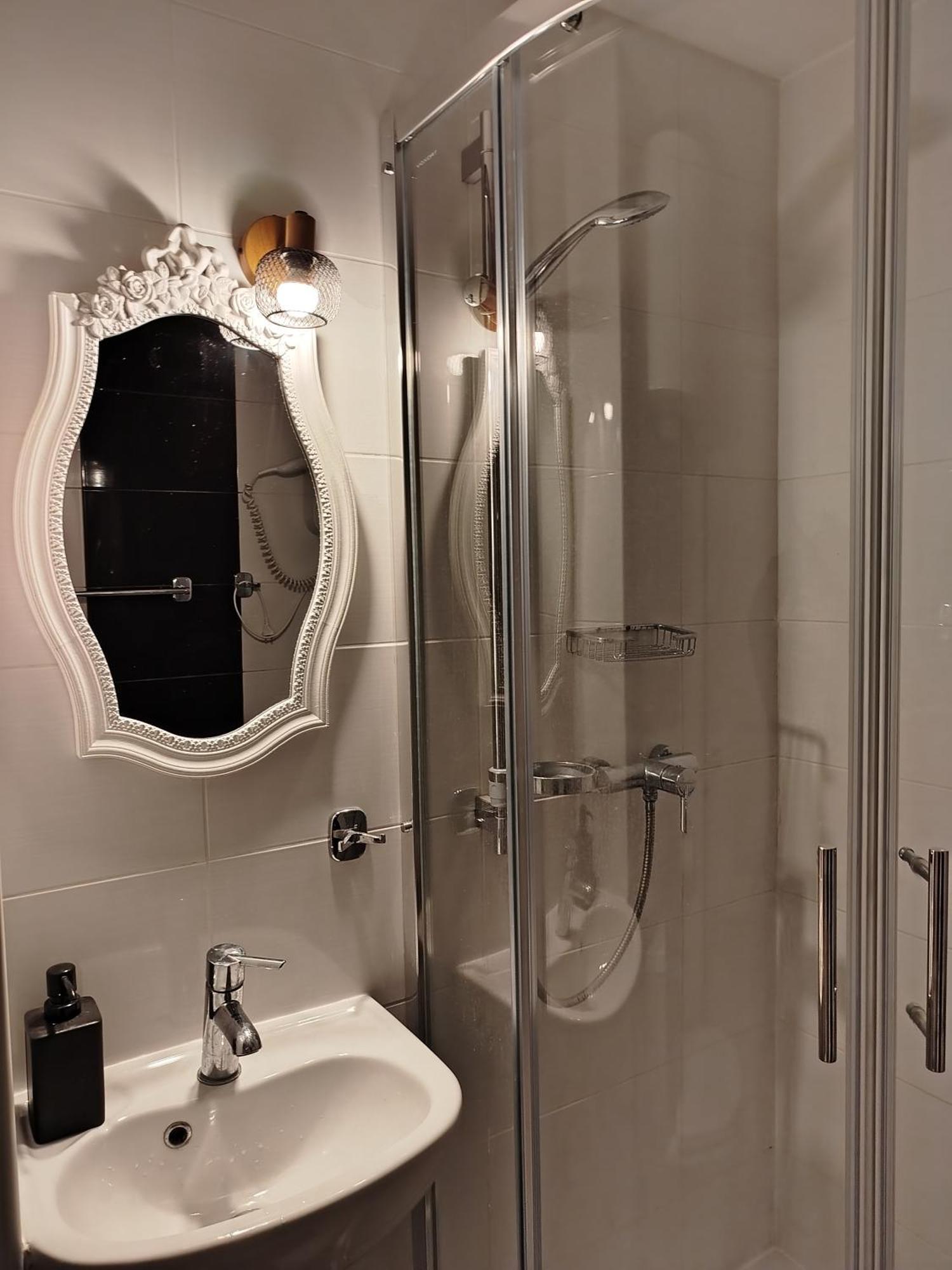 Apartman Iva ノヴァリャ エクステリア 写真