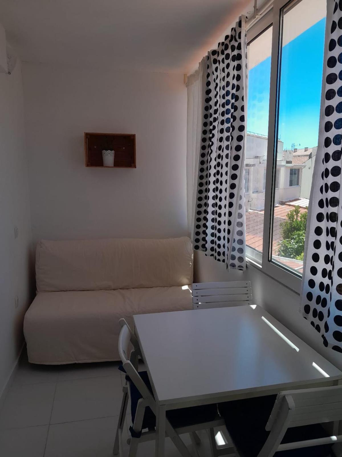 Apartman Iva ノヴァリャ エクステリア 写真